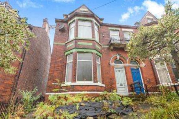 5 Bedroom Semi-Detac...